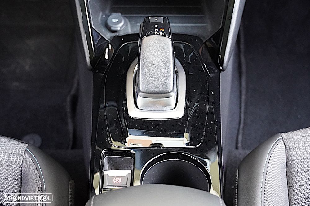 Peugeot e-2008 50 kWh Allure Pack - 24
