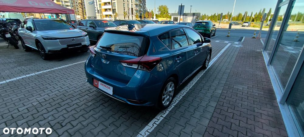 Toyota Auris 2017 photo 3