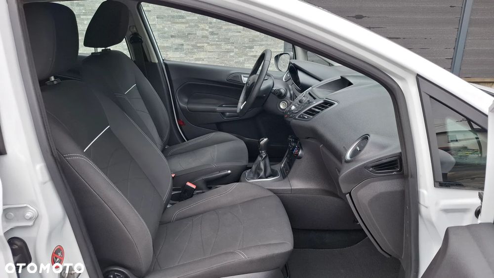Ford Fiesta 1.6 TDCi SYNC Edition - 24