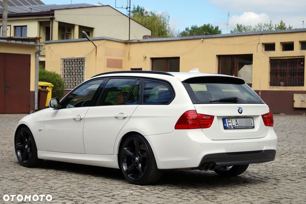 BMW Seria 3 330d DPF Edition Sport - 14
