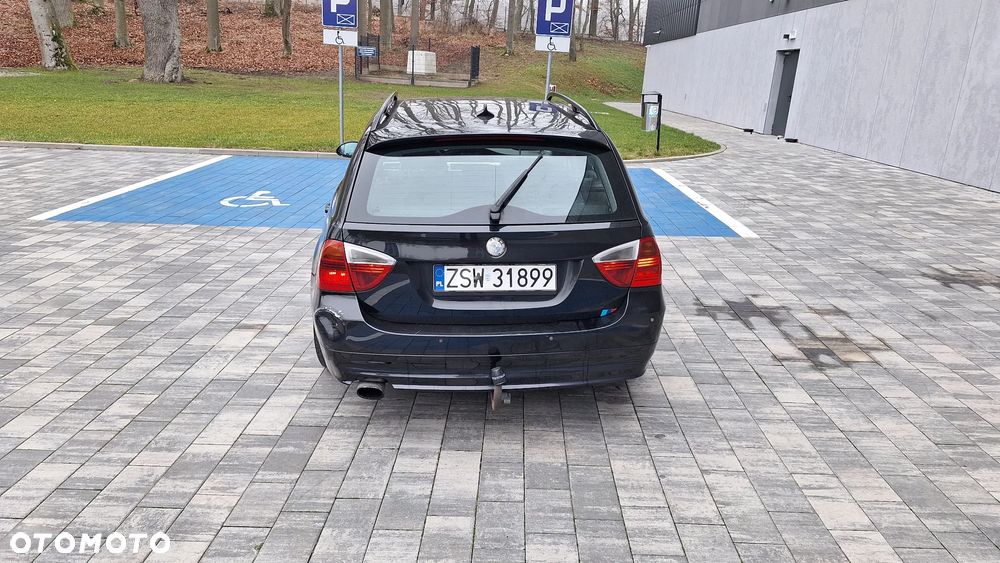 BMW Seria 3 318d - 21