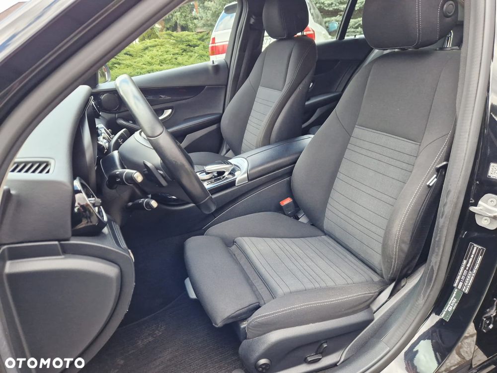 Mercedes-Benz Klasa C 220 CDI DPF Automatik BlueEFFICIENCY Elegance - 18