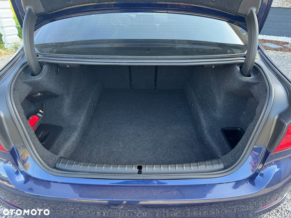 BMW Seria 5 520d xDrive Sport Line sport - 26