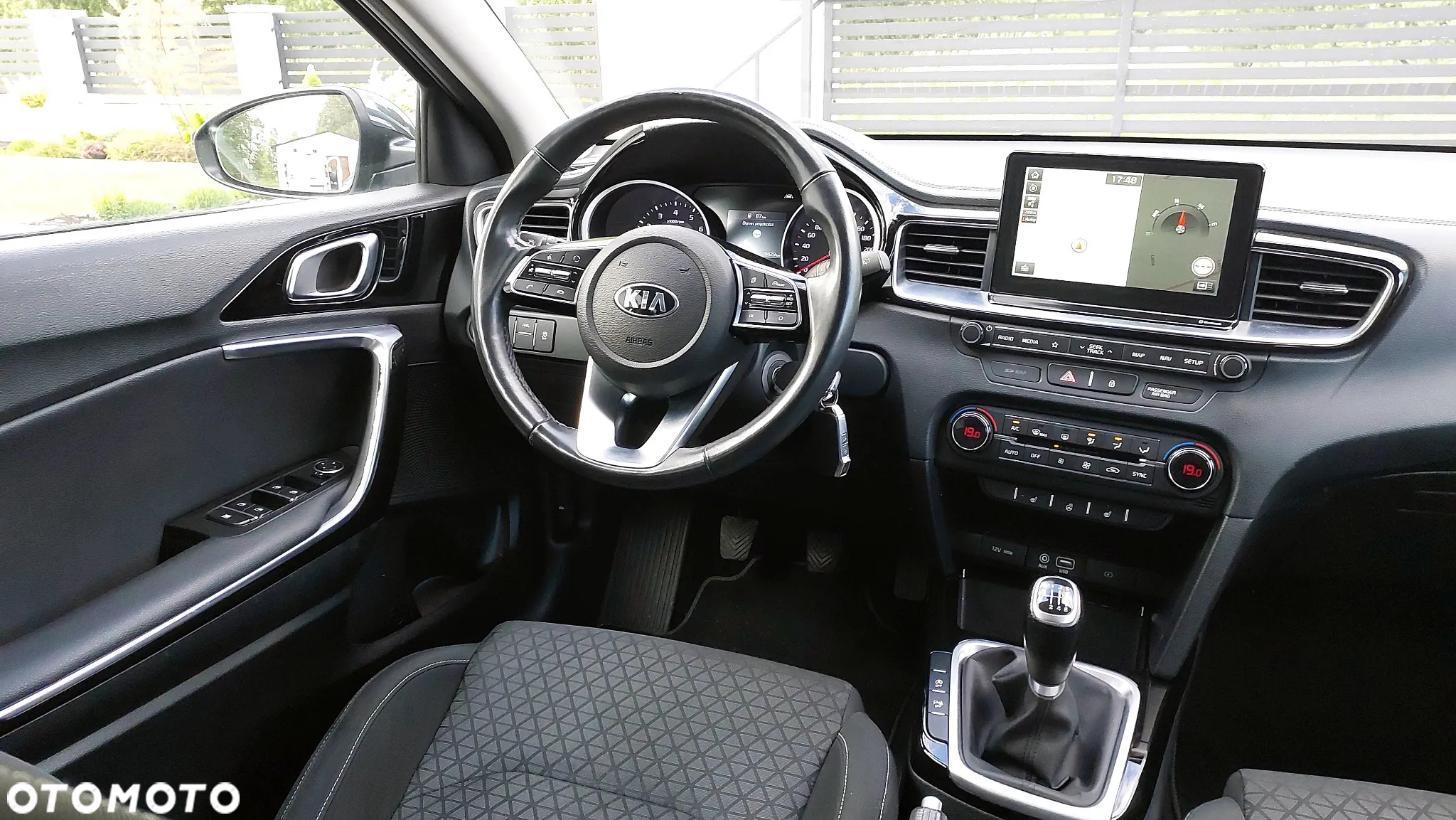 Kia Ceed 1.4 T-GDI L Business Line Plus - 13