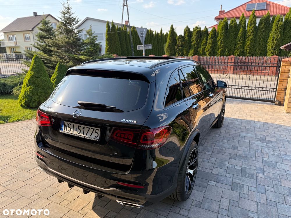 Mercedes-Benz GLC 300 4Matic 9G-TRONIC AMG Line Plus - 36