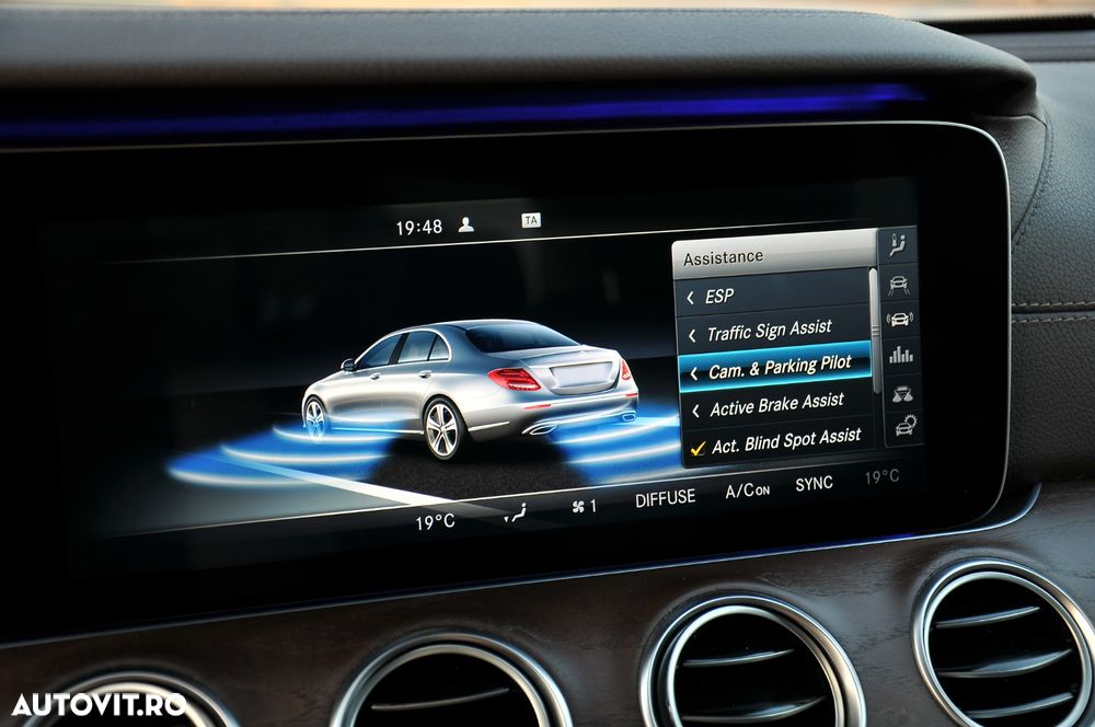 Mercedes-Benz E - 20