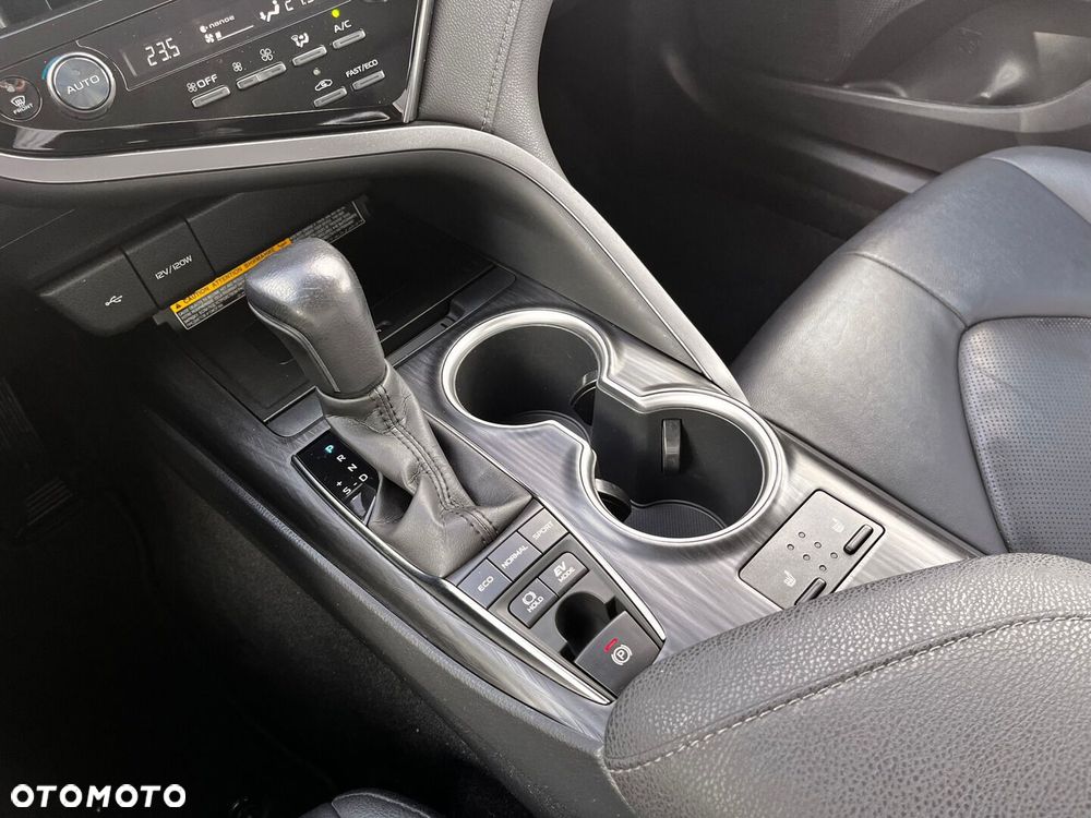 Toyota Camry 2.5 Hybrid Executive CVT - 15