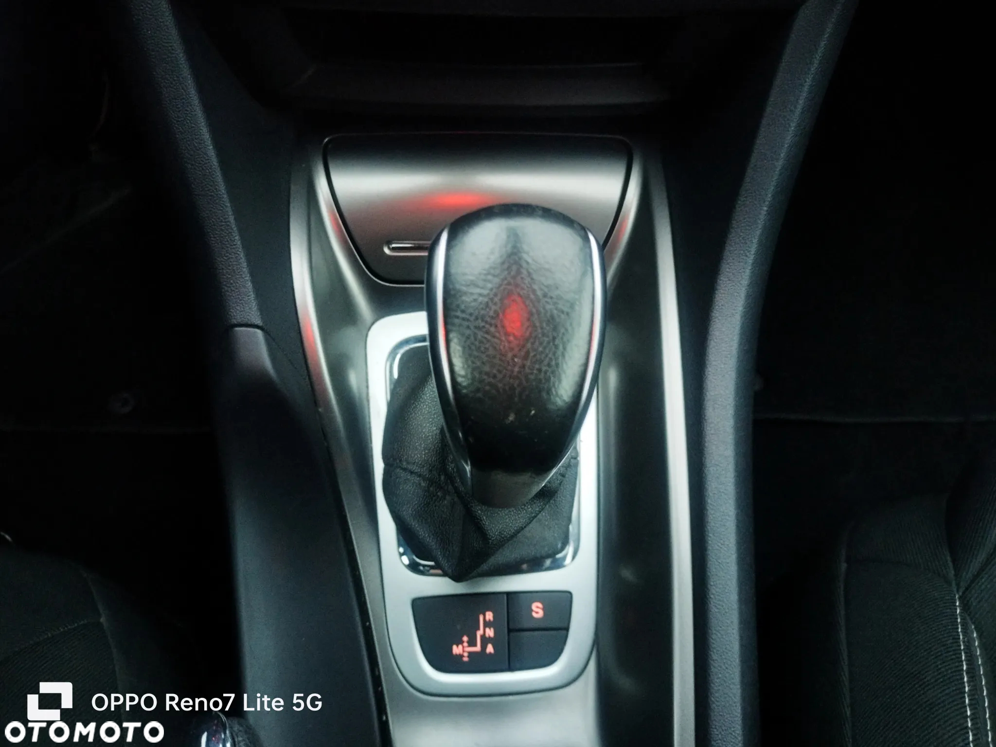Citroën C5 e-HDi 115 EGS6 FAP Tendance - 13