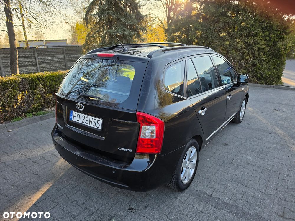 Kia Carens - 6