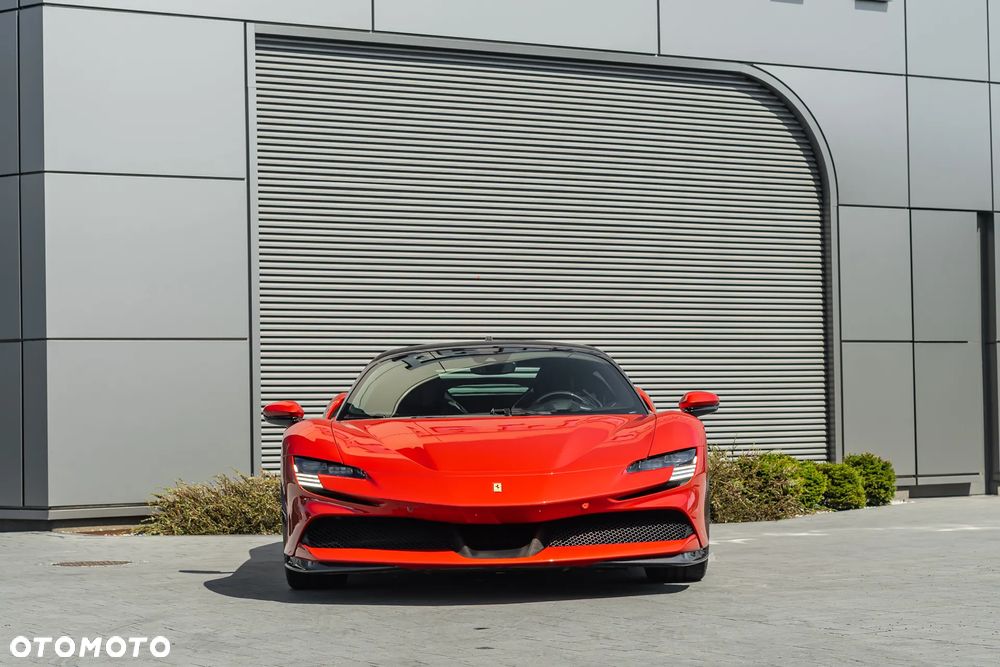 Ferrari SF90 Stradale - 8