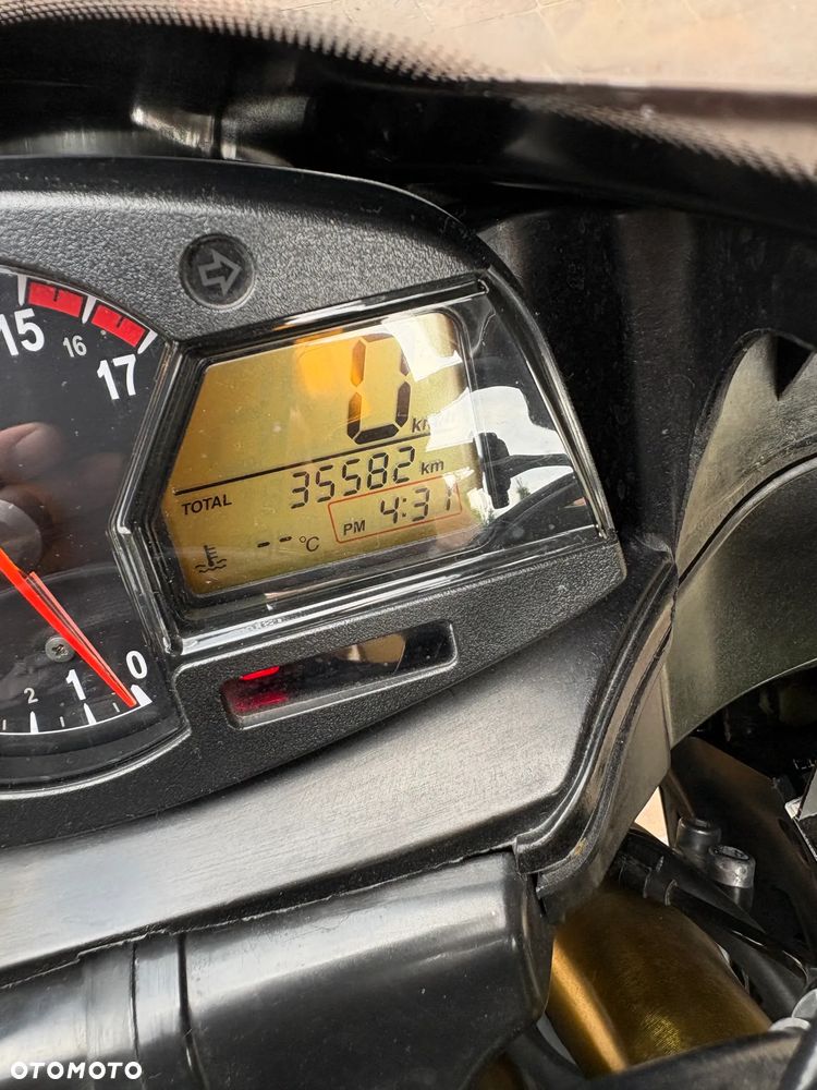 Honda CBR - 7