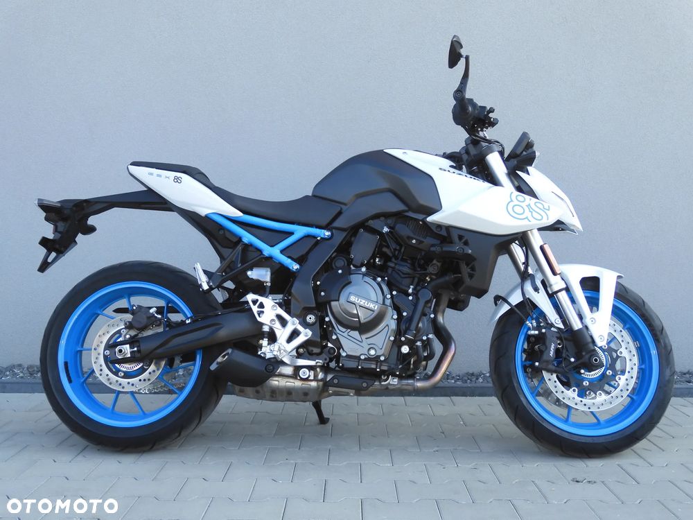 Suzuki GSX - 19