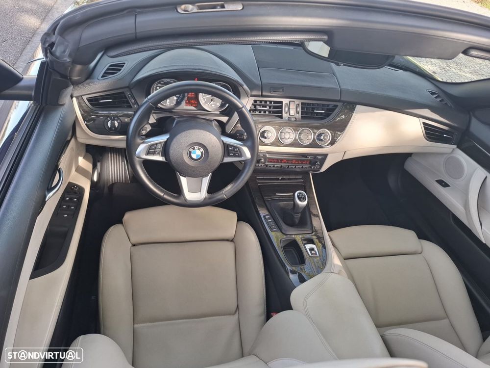 BMW Z4 23 i - 8