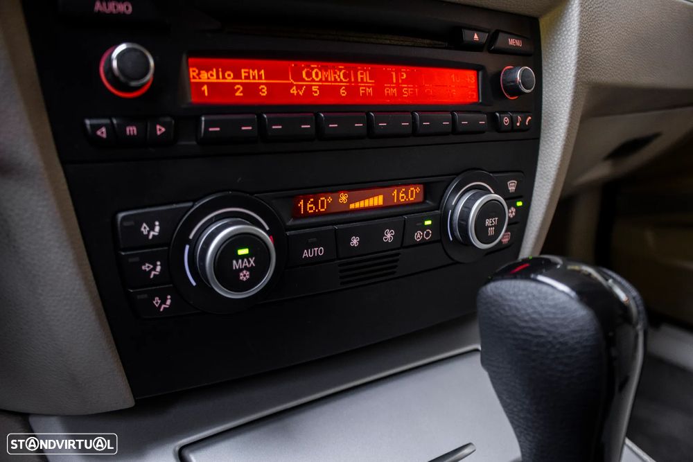 BMW 320 d Auto - 24