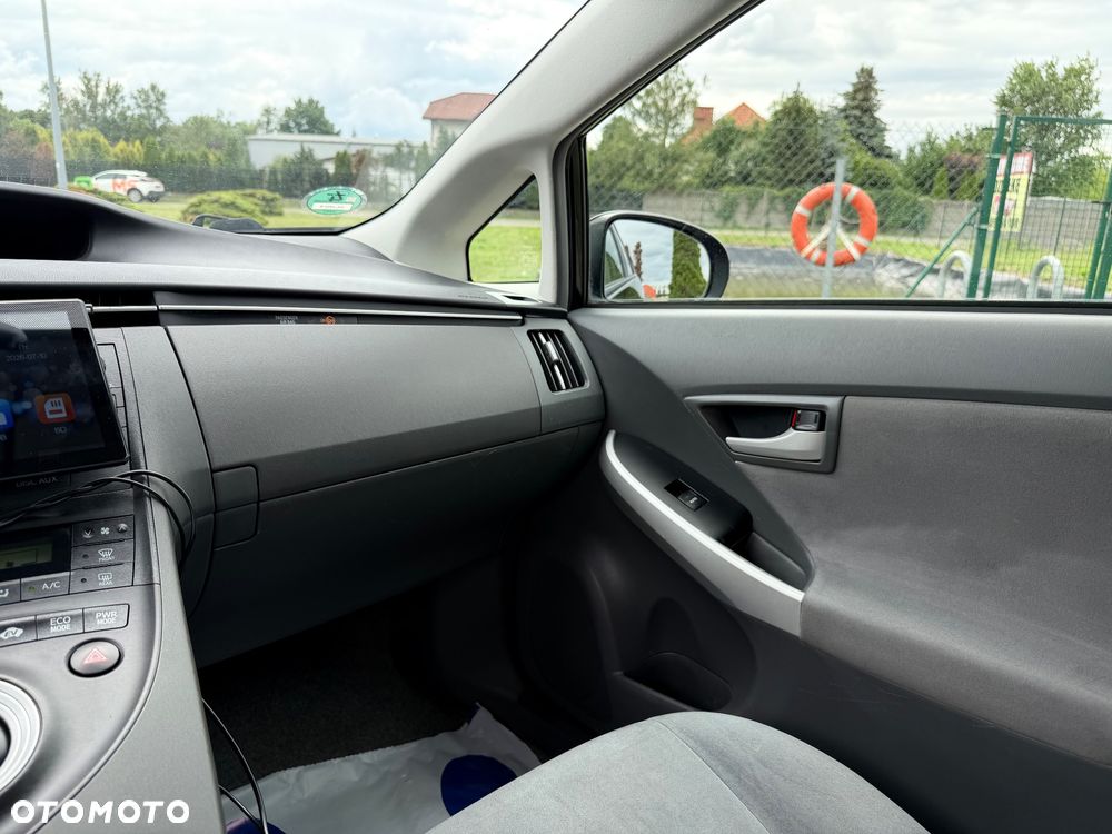 Toyota Prius - 15