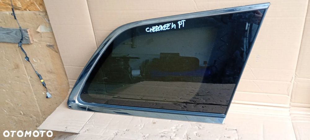 Szyba prawy tył tylna prawa karoseryjna Jeep Grand Cherokee IV WK2 - 1