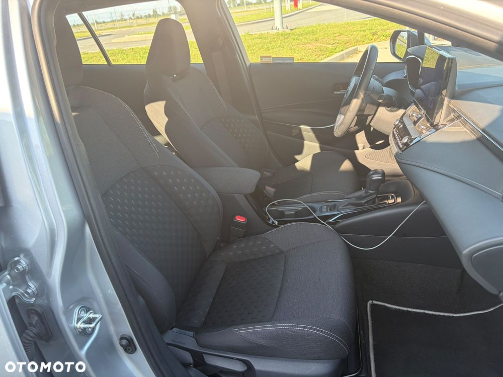 Toyota Corolla 1.8 Hybrid Comfort - 30