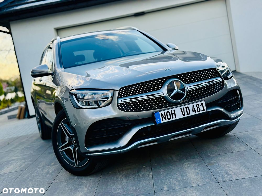 Mercedes-Benz GLC 250 4Matic 9G-TRONIC AMG Line - 4