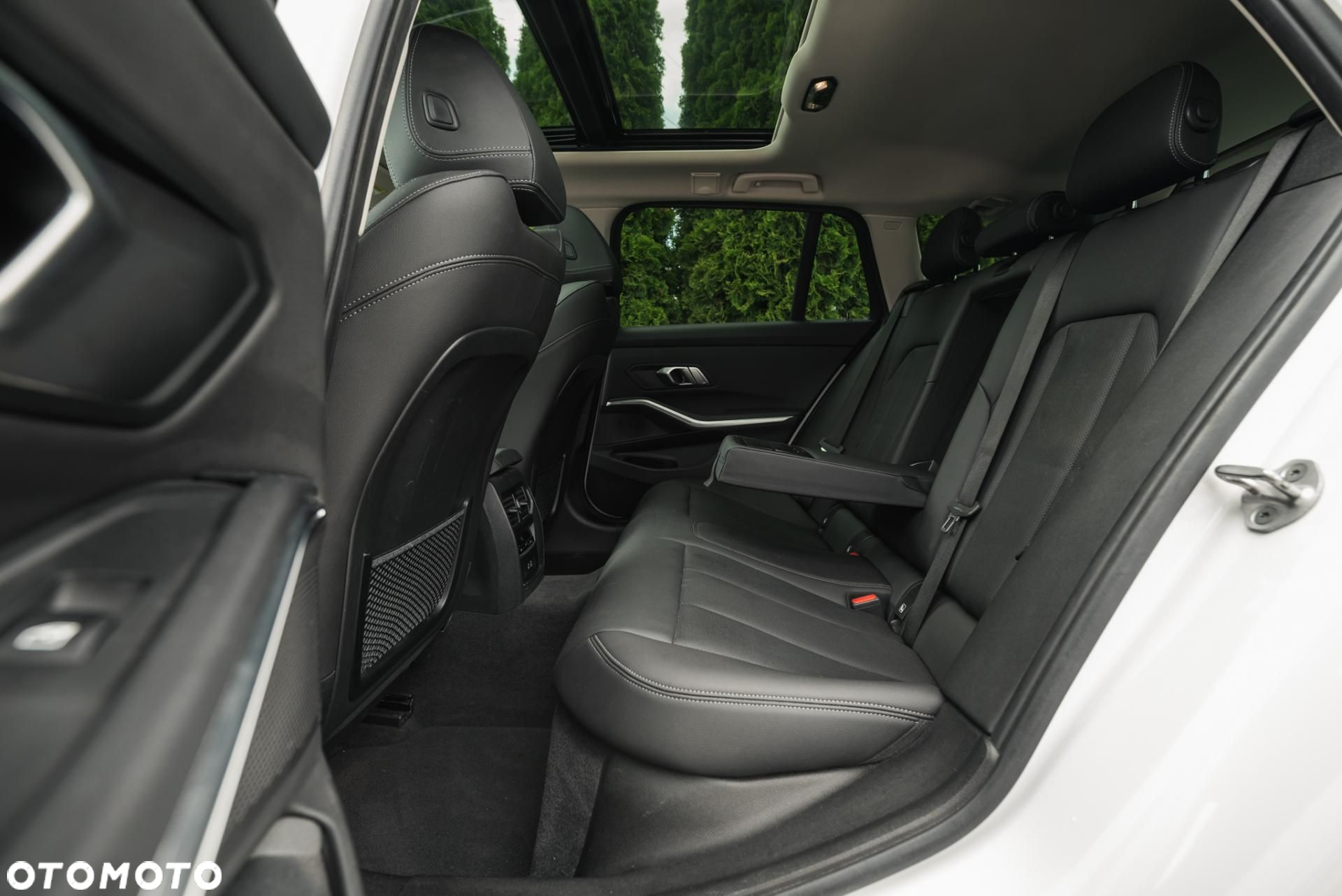 BMW Seria 3 320d xDrive - 16