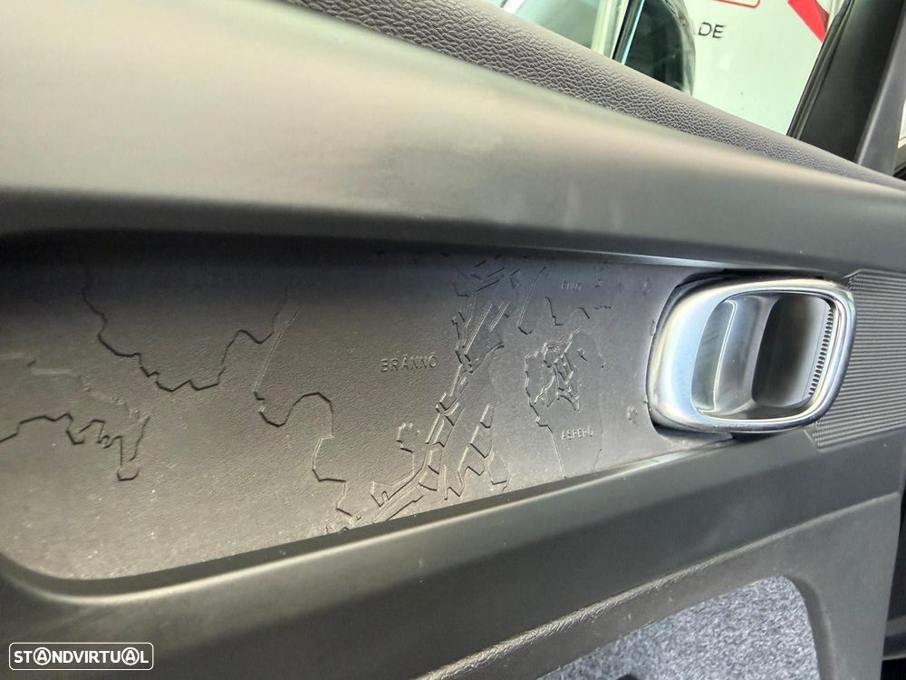 Volvo XC 40 1.5 T2 Essential Auto - 16