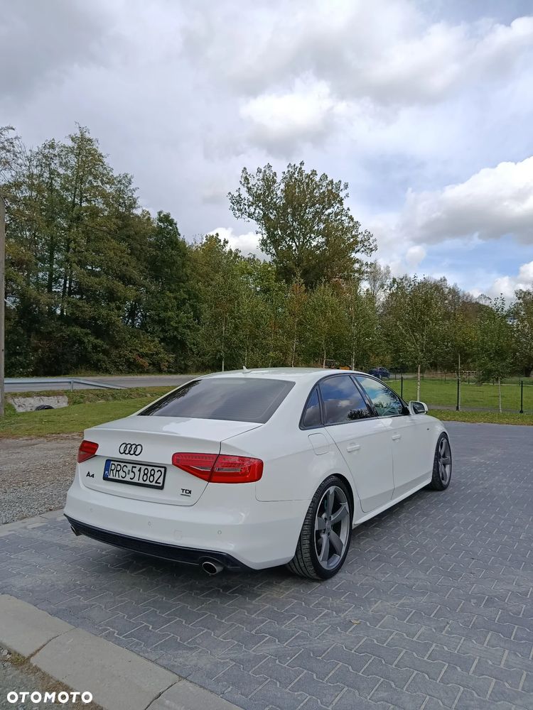 Audi A4 2012 photo 5