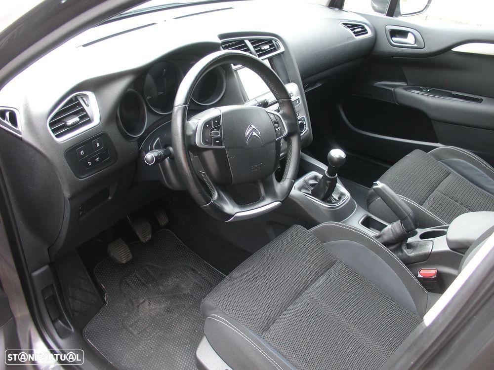 Citroën C4 1.6 BlueHDi Live - 23