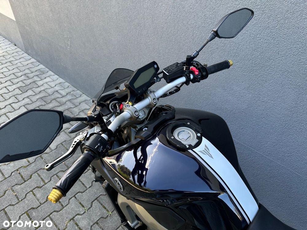 Yamaha MT - 21