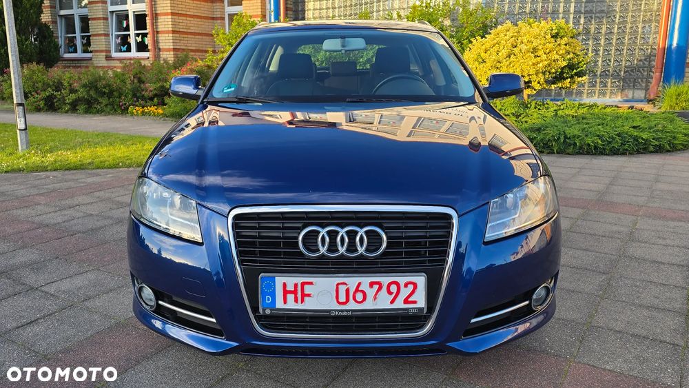 Audi A3 Sportback - 2