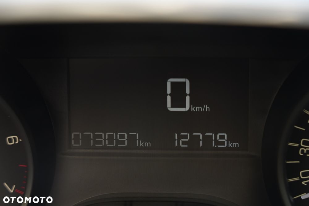 Peugeot 2008 1.2 Pure Tech Active S&S - 10