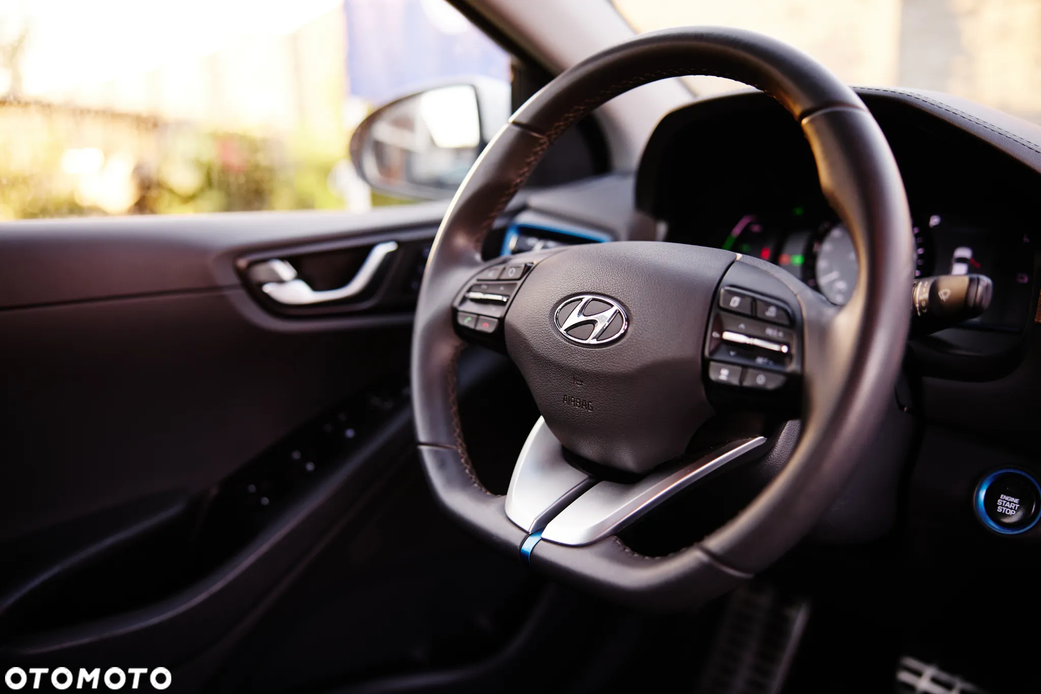 Hyundai IONIQ hybrid Platinum - 26
