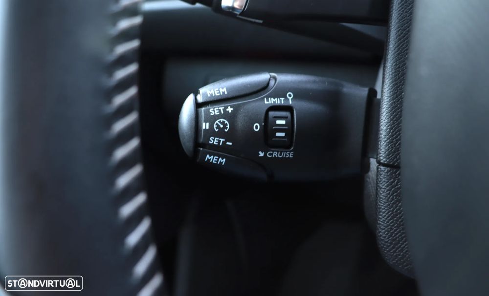 Peugeot 308 PureTech 130 EAT8 Allure - 27