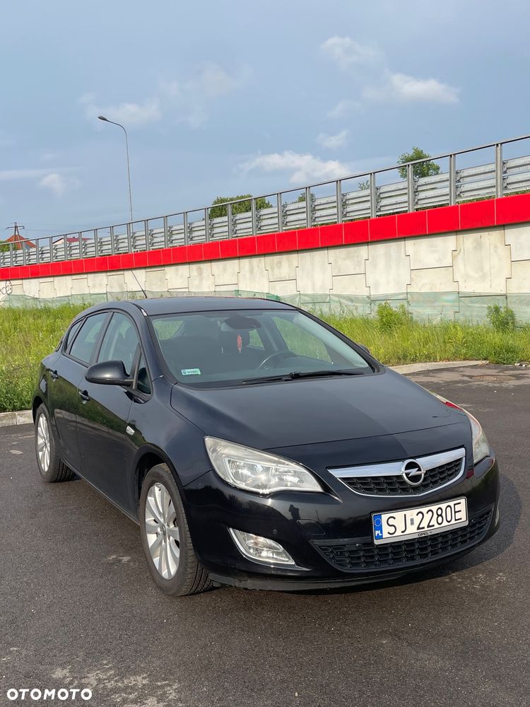 Opel Astra 1.6 T Cosmo - 4