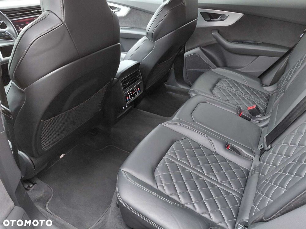 Audi Q8 - 14