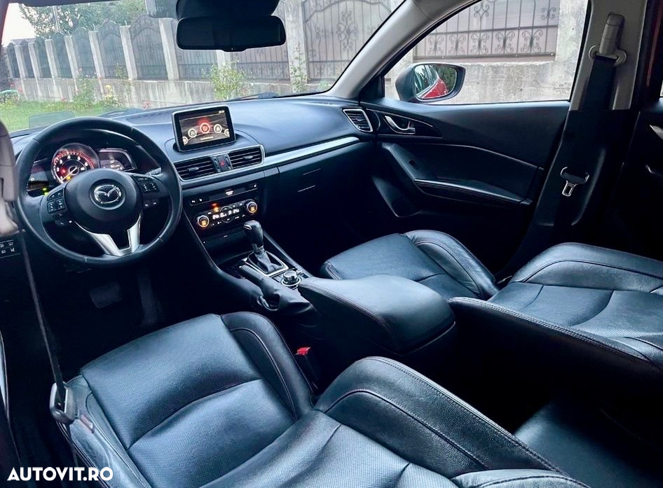 Mazda 3 - 10