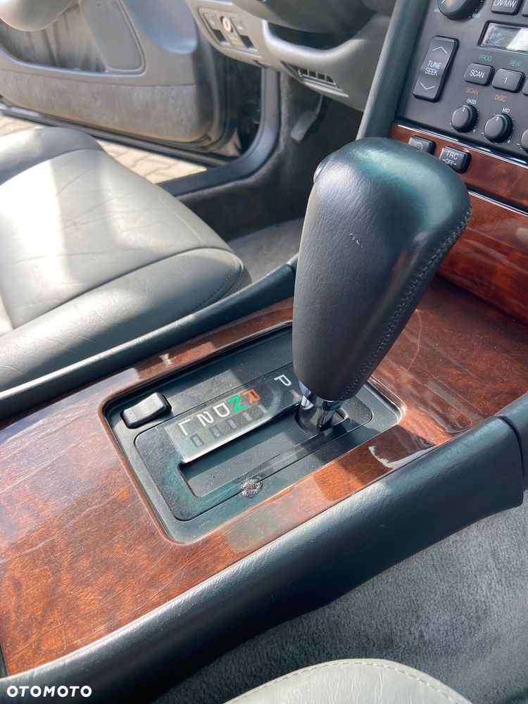Lexus LS - 15