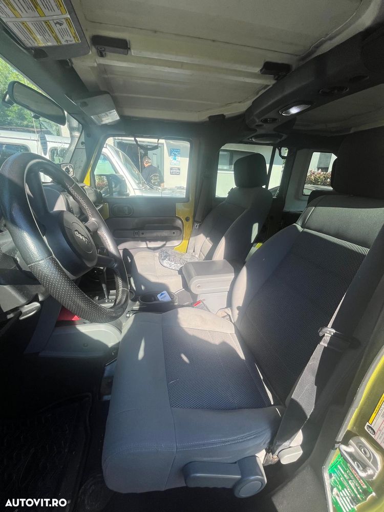 Jeep Wrangler - 3