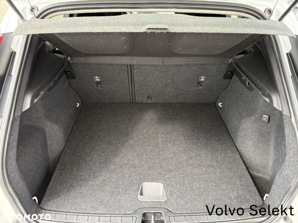 Volvo XC 40 - 18