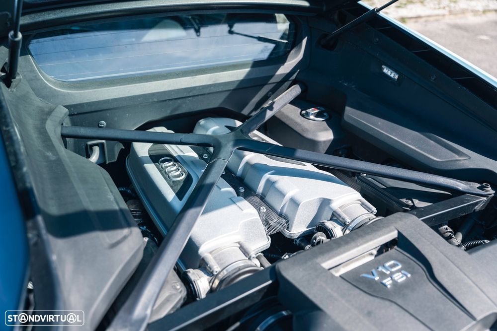 Audi R8 Coupé V10 plus 5.2 FSI quattro S tronic - 9