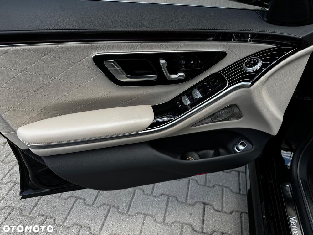 Mercedes-Benz Klasa S 400 d 4-Matic L 9G-TRONIC - 3