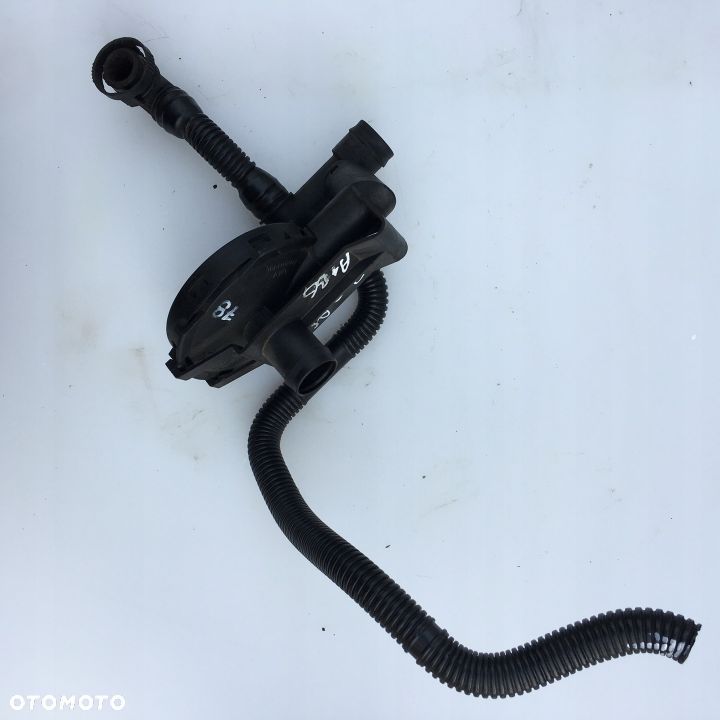 ODMA OLEJU AUDI A4 B6 3.0 ASN 06C103245 - 1