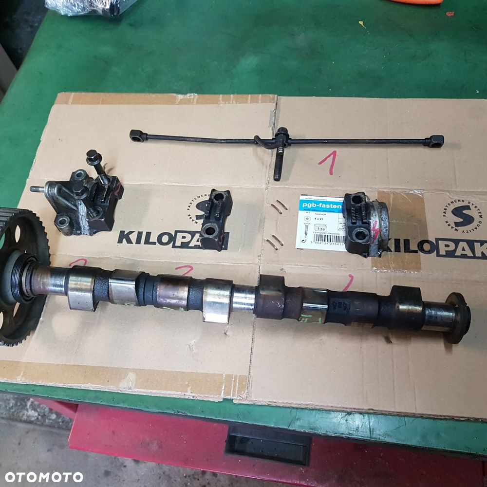 podpora koło pasowe wałka rozrządu doblo siena palio lancia punto seicento cinQecento uno panda 1.2 1.1 8v 96- - 2