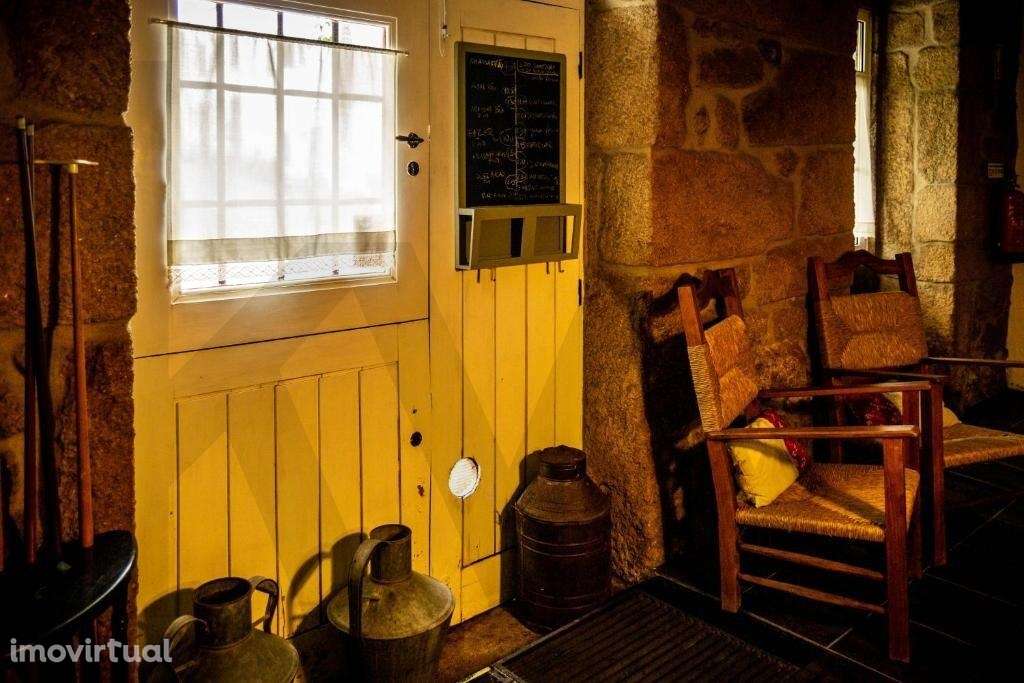 Edificio de habitação com 7 suítes, sala de refeições, sala de jogos, - Grande imagem: 5/28