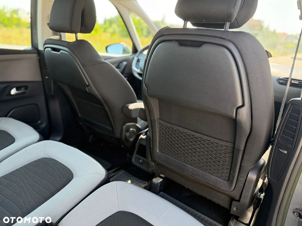 Citroën C4 Grand Picasso - 11