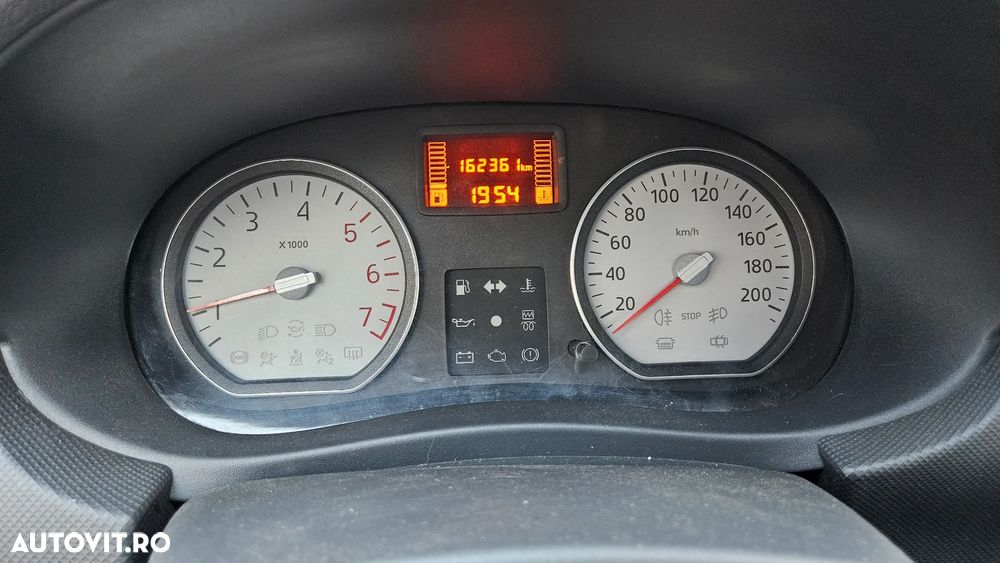 Dacia Logan 1.6 16V Laureate - 9
