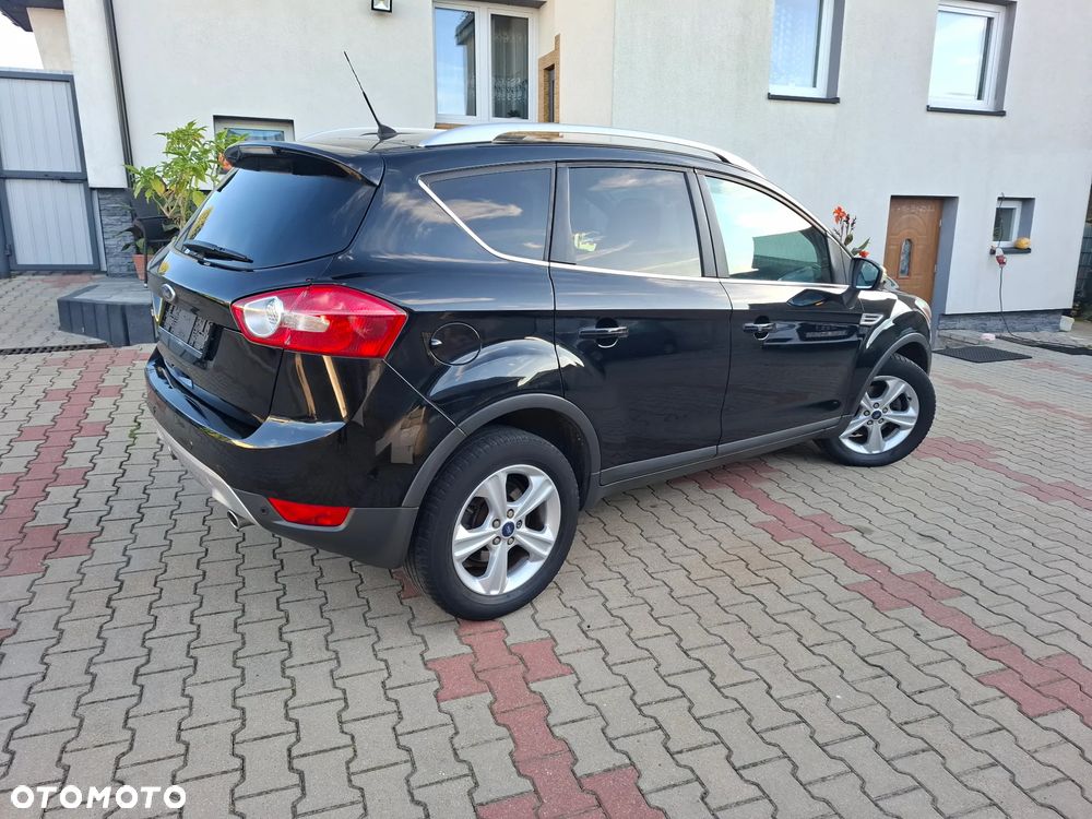 Ford Kuga 2.0 TDCi 4x4 Titanium - 4