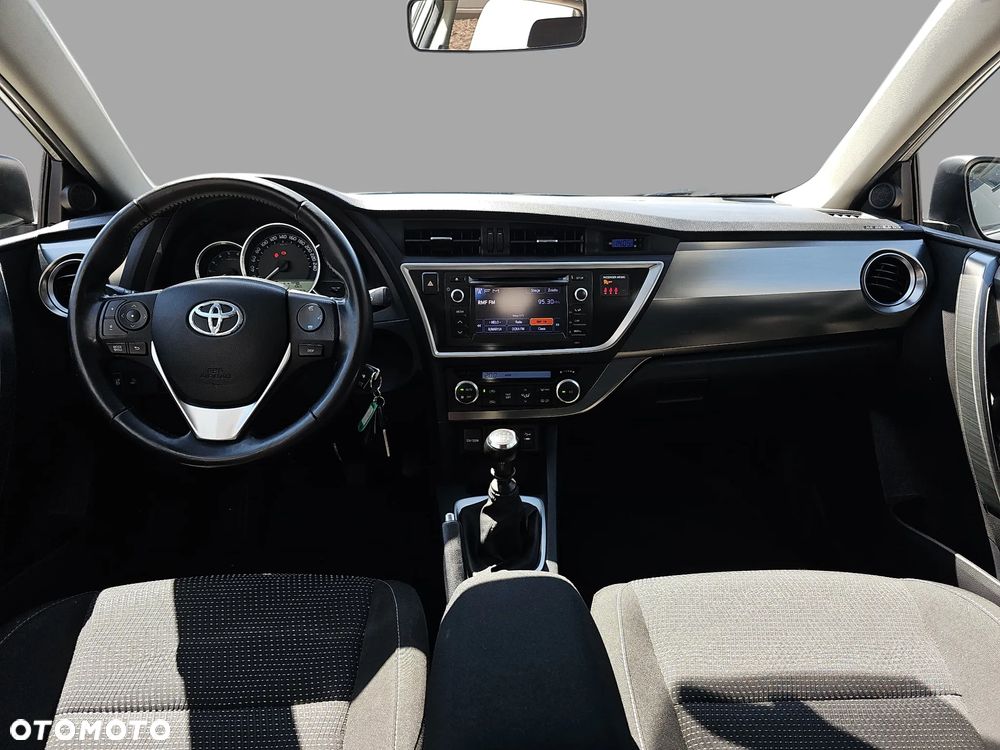 Toyota Auris 1.4 D-4D Premium - 12