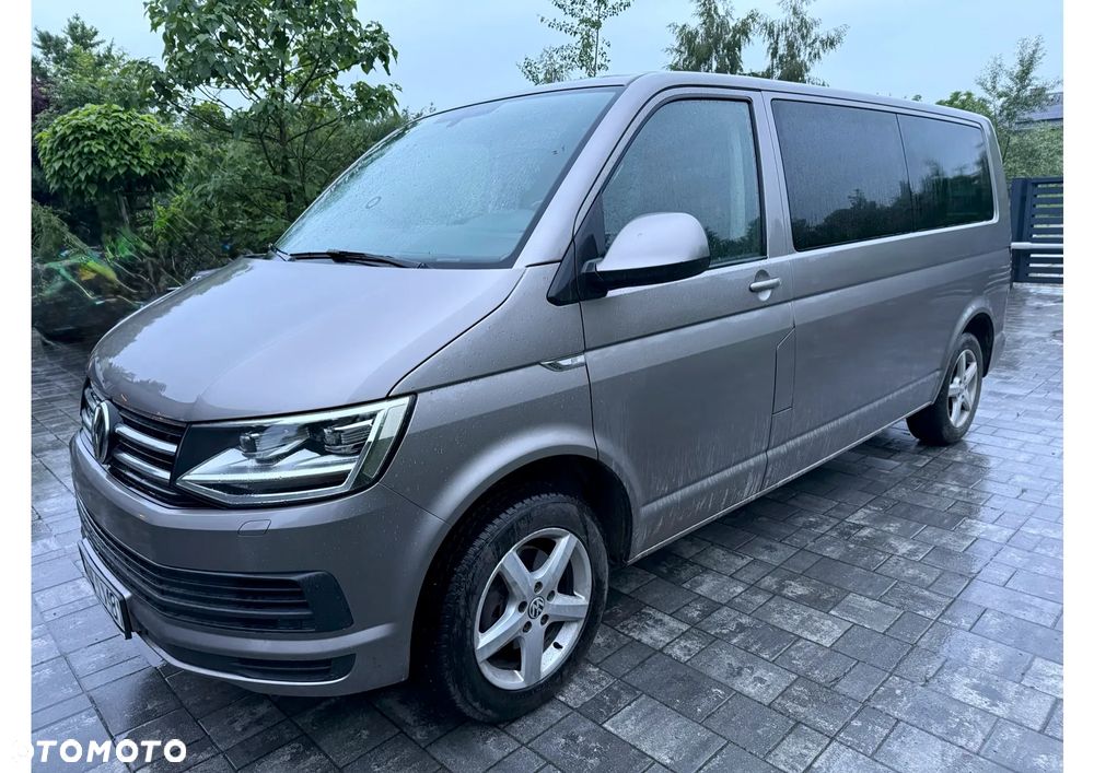 Volkswagen Caravelle 2.0 TDI L2 Comfortline DSG - 2