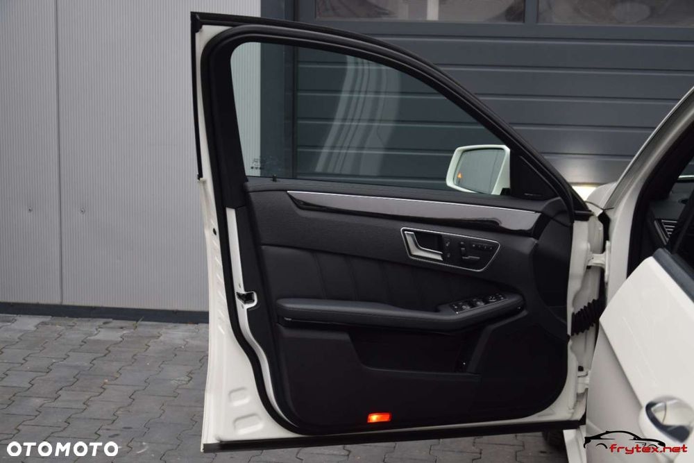 Mercedes-Benz Klasa E - 17