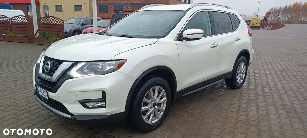 Nissan Rogue - 2