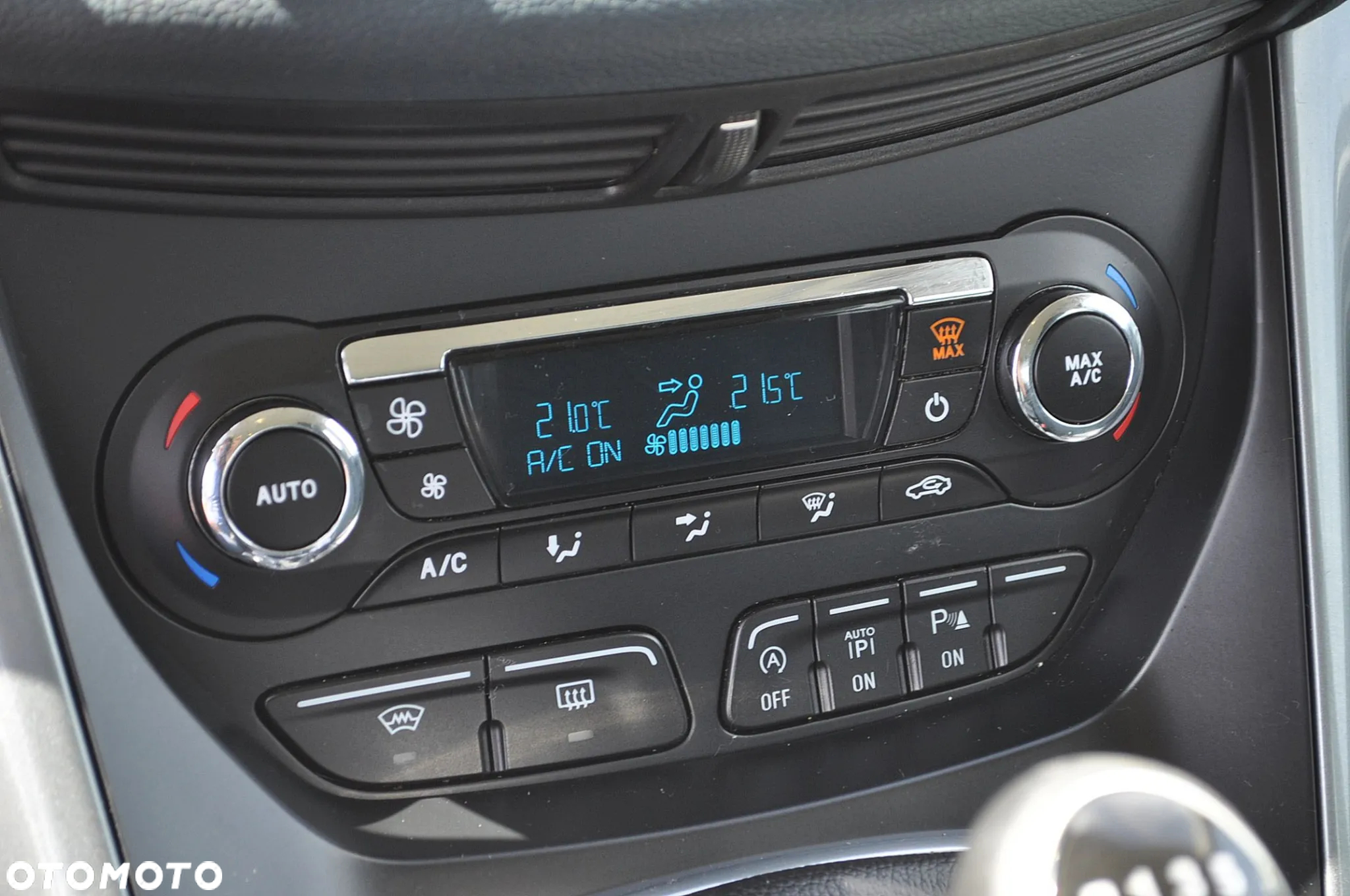 Ford Grand C-MAX 1.6 TDCi Titanium - 29